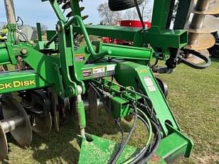 Main image John Deere 637 8