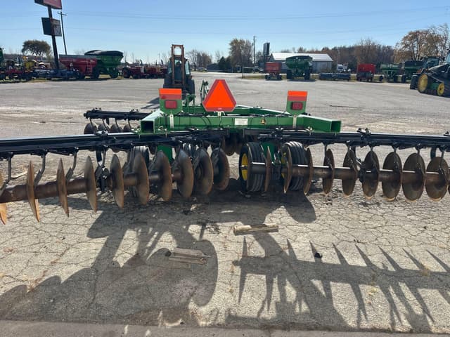 Image of John Deere 637 equipment image 4