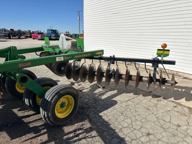 Image of John Deere 637 equipment image 3