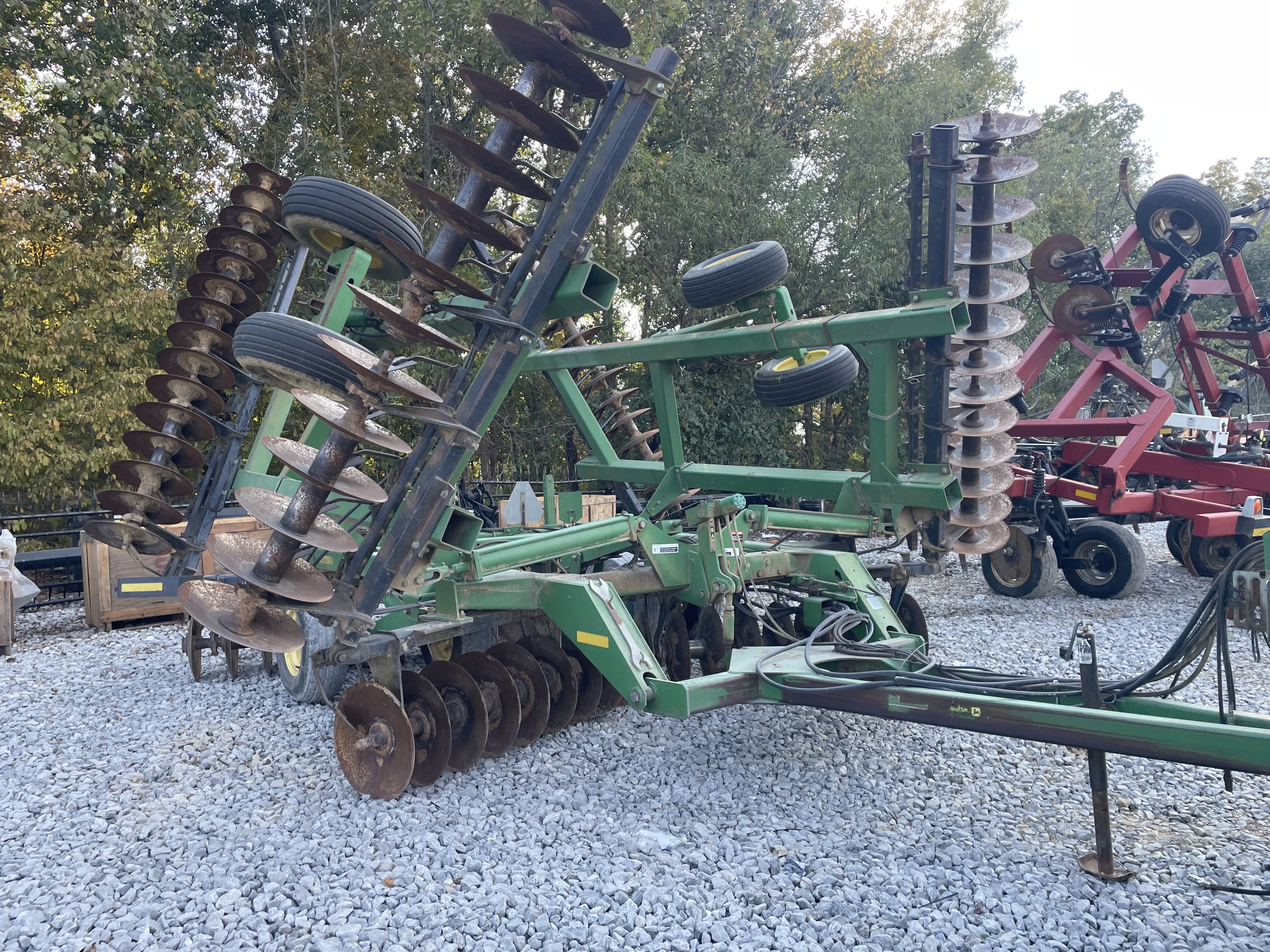 John Deere 637 Equipment Image0