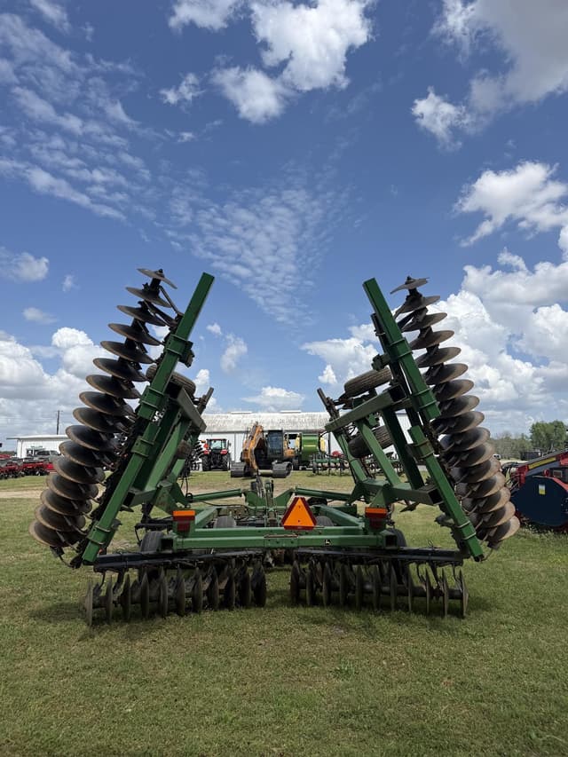 Image of John Deere 637 equipment image 3