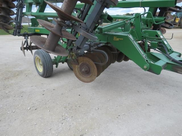 Image of John Deere 637 equipment image 2