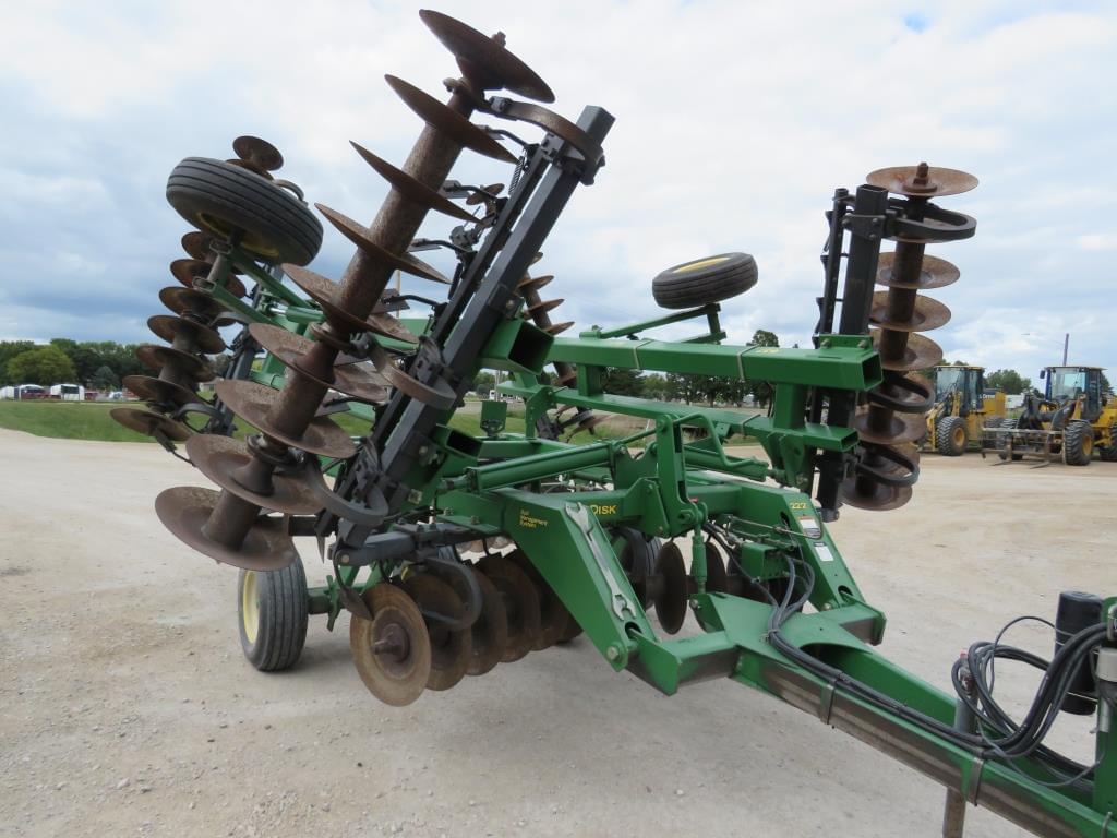 Image of John Deere 637 Primary image