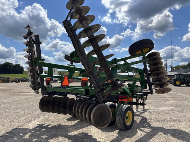 Image of John Deere 637 equipment image 4