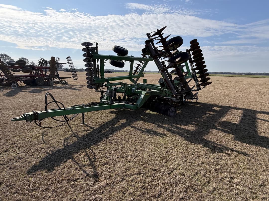 Image of John Deere 637 Image 0