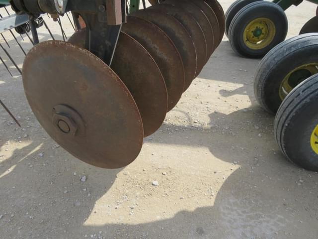 Image of John Deere 637 equipment image 4