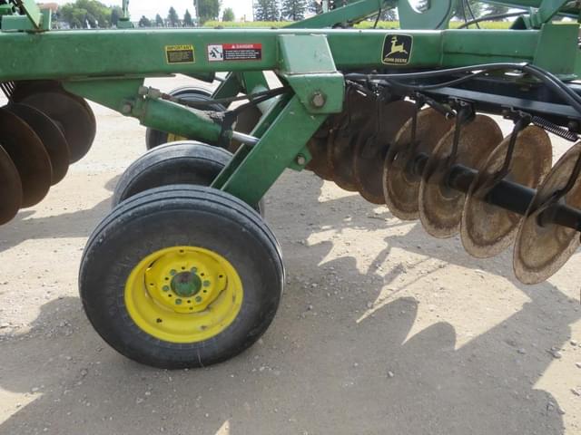 Image of John Deere 637 equipment image 3