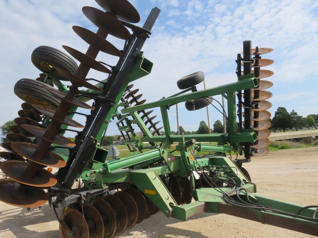 Image of John Deere 637 Primary image