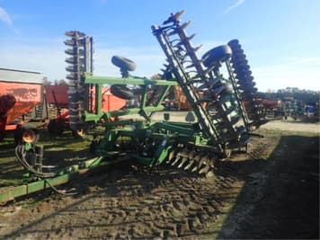 Main image John Deere 637
