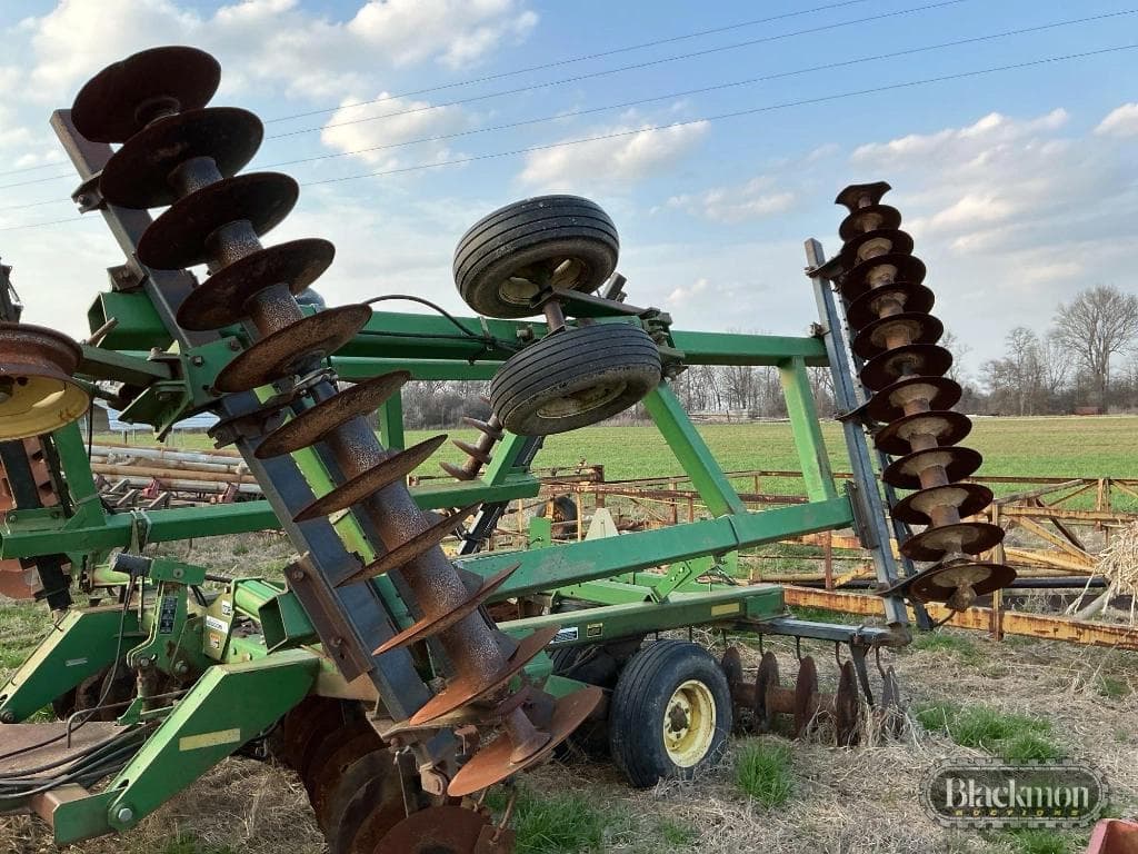 Image of John Deere 637 Primary image