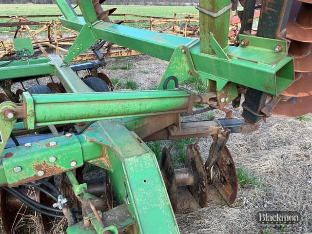 Image of John Deere 637 equipment image 1