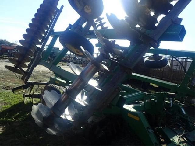 Image of John Deere 637 equipment image 1