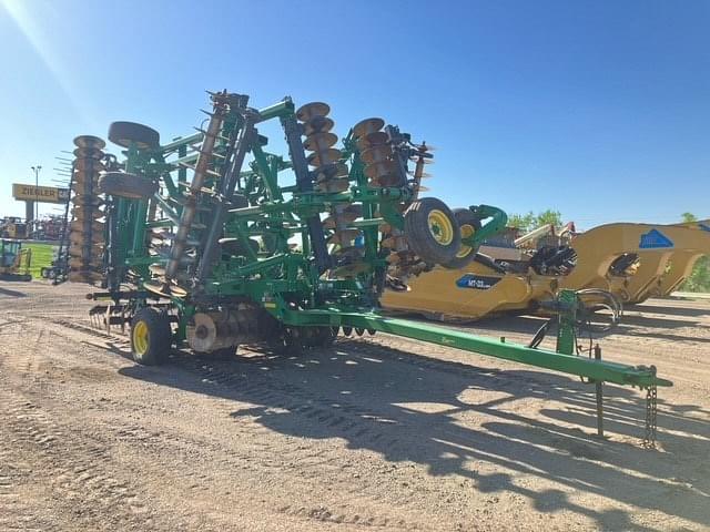 Image of John Deere 637 equipment image 3