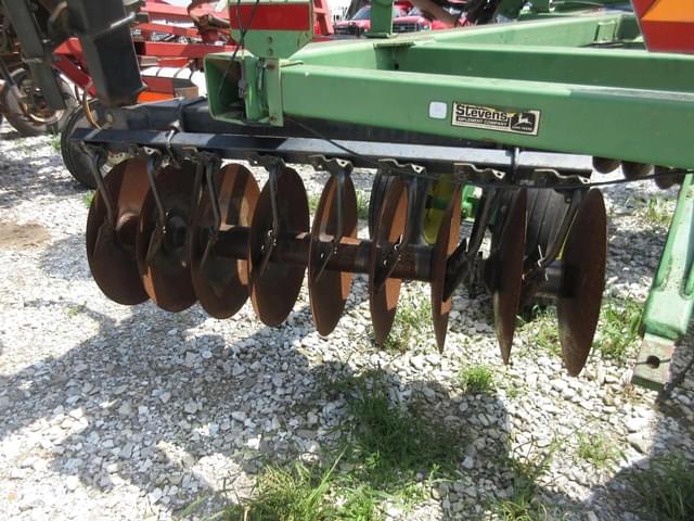Image of John Deere 637 equipment image 3