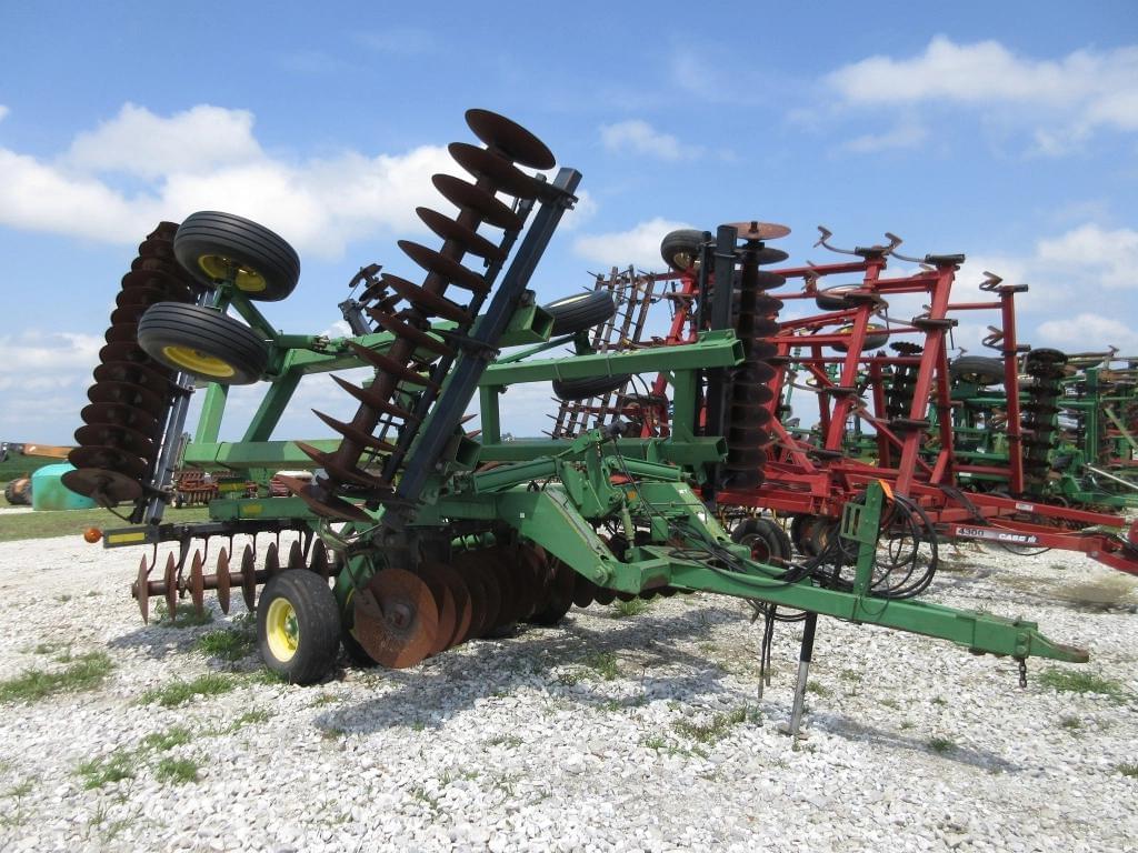 Image of John Deere 637 Primary image