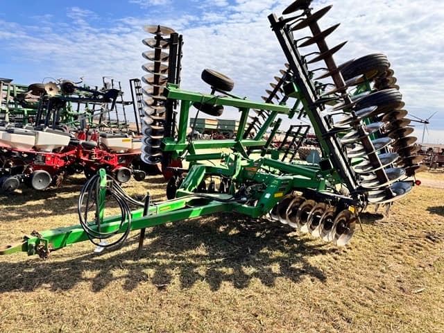 Image of John Deere 637 Primary image