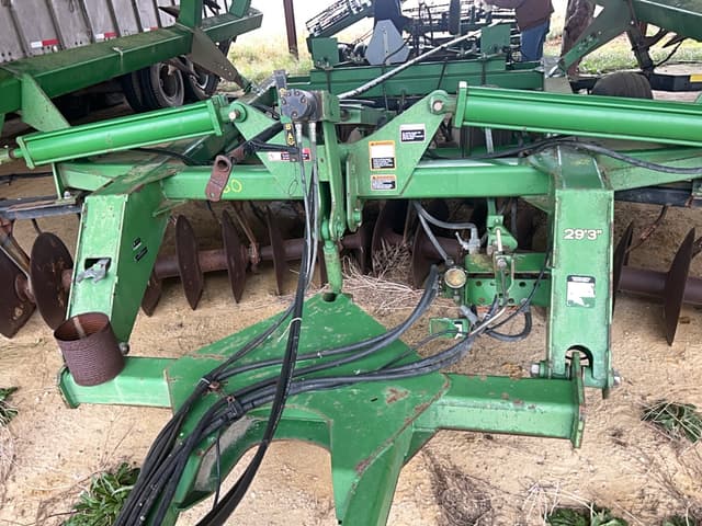 Image of John Deere 637 equipment image 2