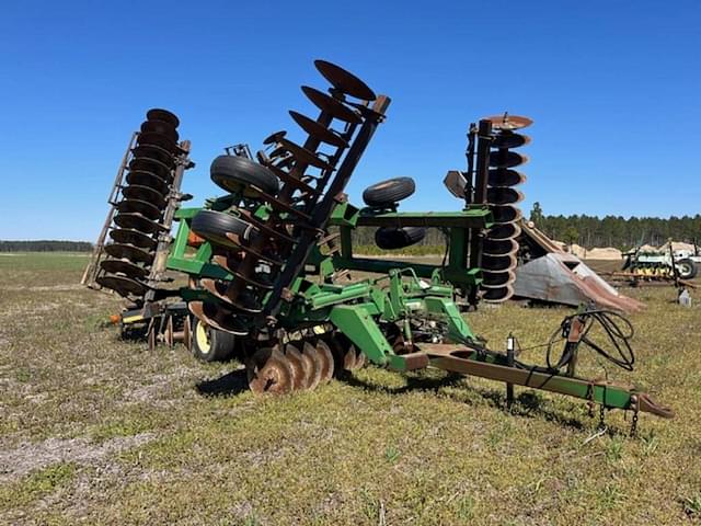 Image of John Deere 637 equipment image 2