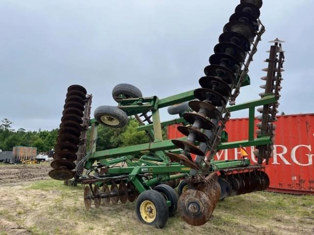 Image of John Deere 637 equipment image 2