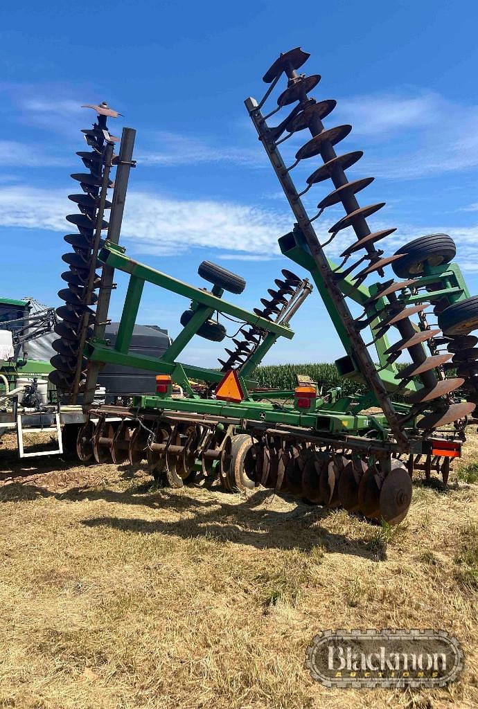 Image of John Deere 637 Image 1