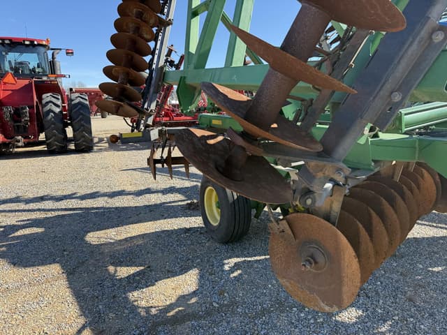 Image of John Deere 637 equipment image 4