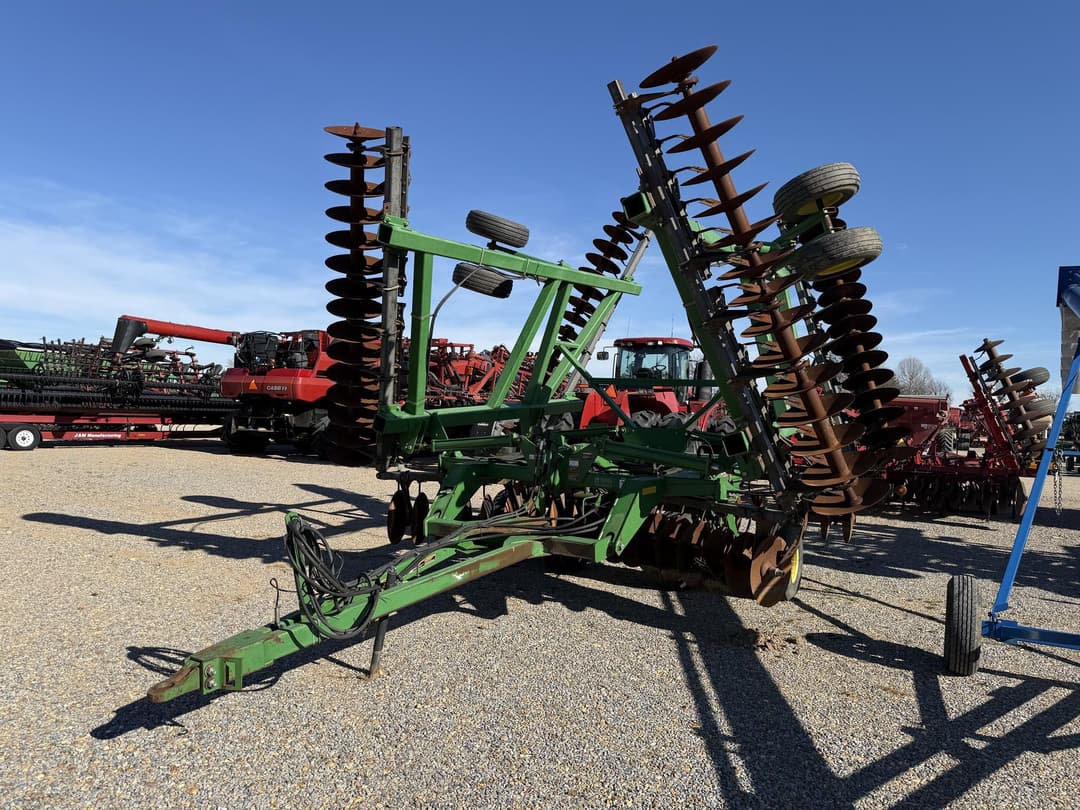 Image of John Deere 637 Primary image