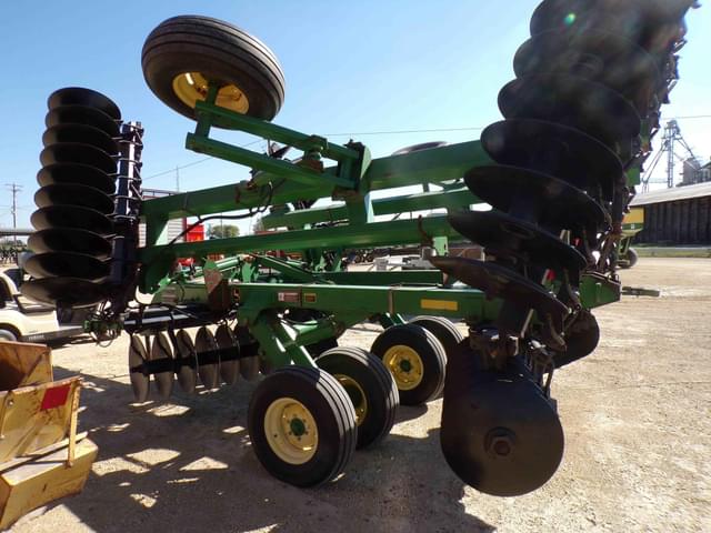 Image of John Deere 637 equipment image 3