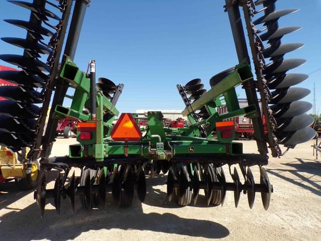 Image of John Deere 637 equipment image 4