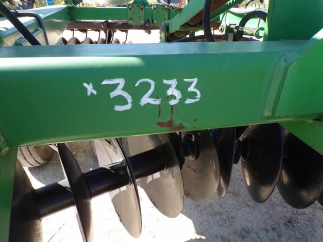 Image of John Deere 637 equipment image 1