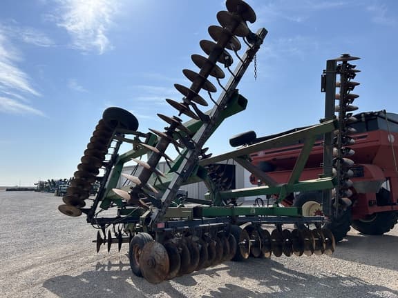 Image of John Deere 637 equipment image 2