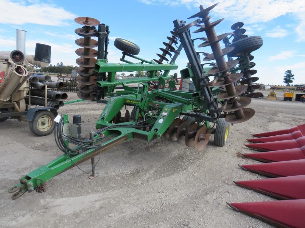 Image of John Deere 637 Image 1