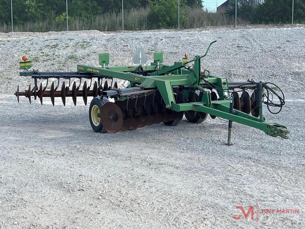 Image of John Deere 637 Primary image