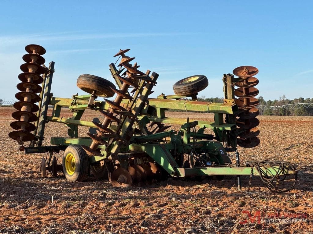 Image of John Deere 637 Primary image