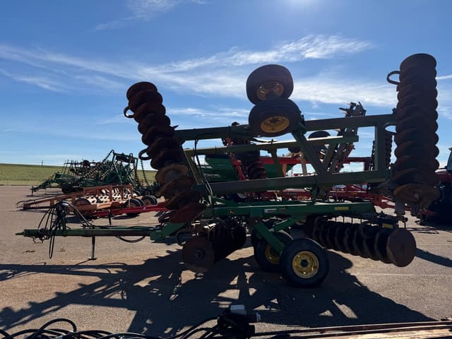 Image of John Deere 637 equipment image 3