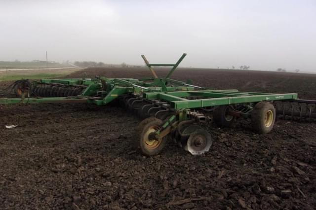 Image of John Deere 637 equipment image 4