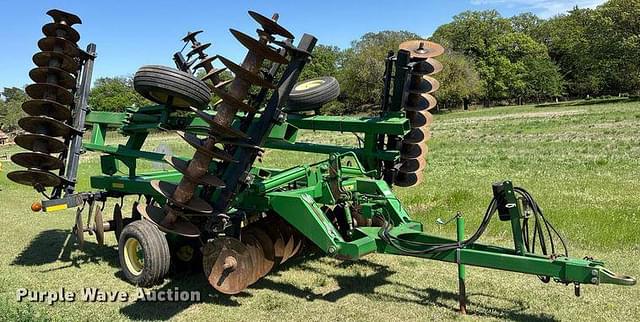 Image of John Deere 637 equipment image 2