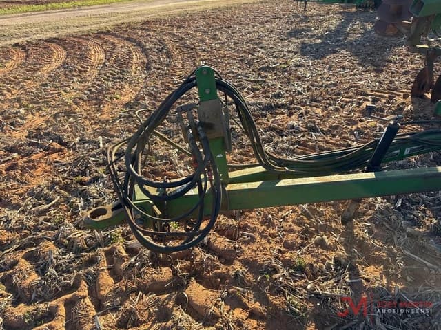 Image of John Deere 637 equipment image 4