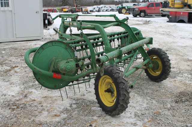 Image of John Deere 64 equipment image 2