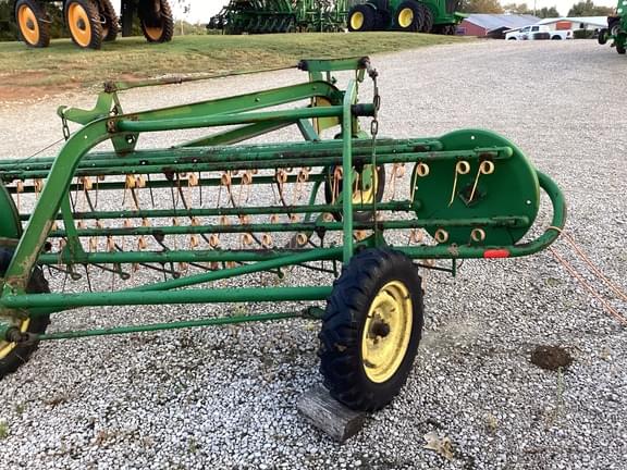 Image of John Deere 64 equipment image 2