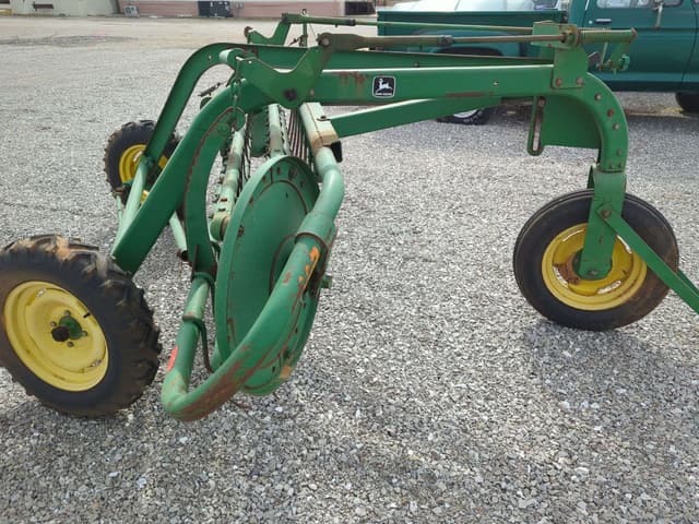 Image of John Deere 64 equipment image 2