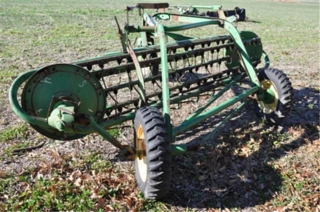 Image of John Deere 64 equipment image 1