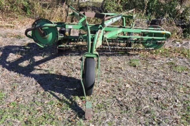 Image of John Deere 64 equipment image 2