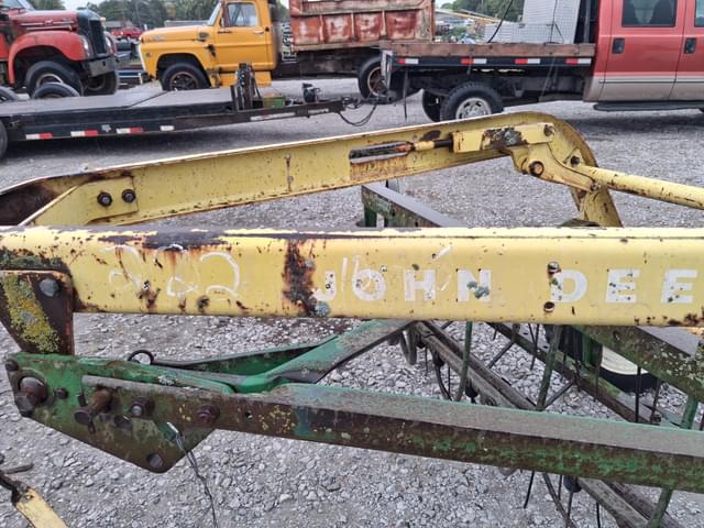 Image of John Deere 640 equipment image 1