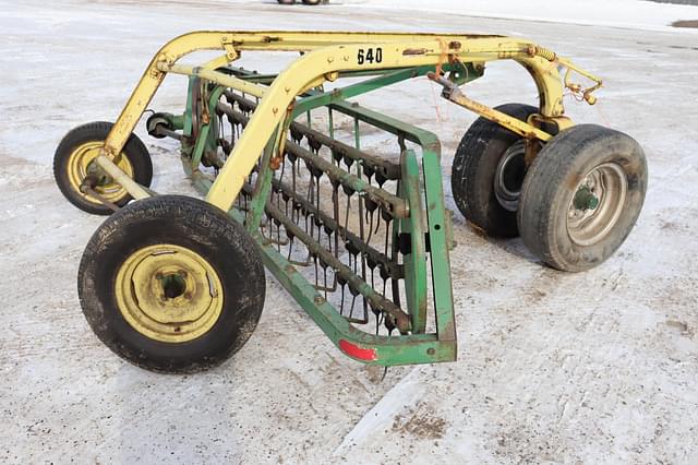 Image of John Deere 640 equipment image 3