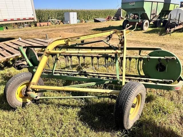 Image of John Deere 640 equipment image 3