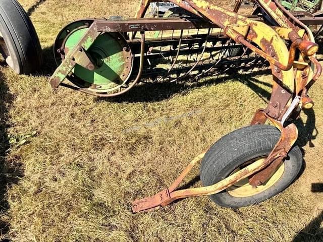Image of John Deere 640 equipment image 1