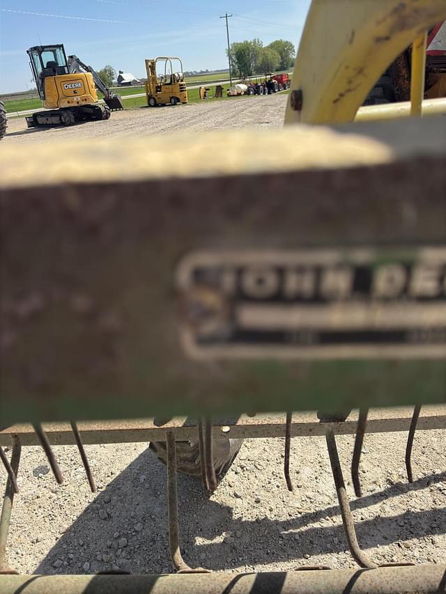 Image of John Deere 640 equipment image 4