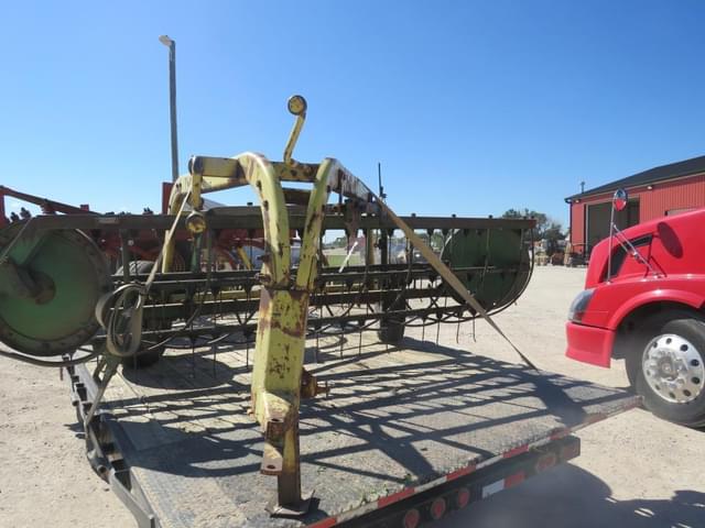 Image of John Deere 640 equipment image 1