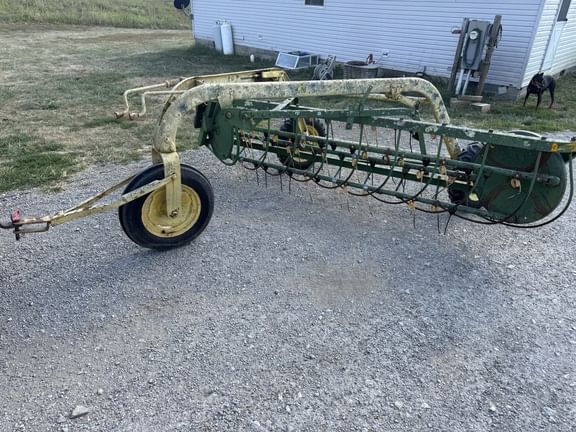 John Deere 640 Equipment Image0