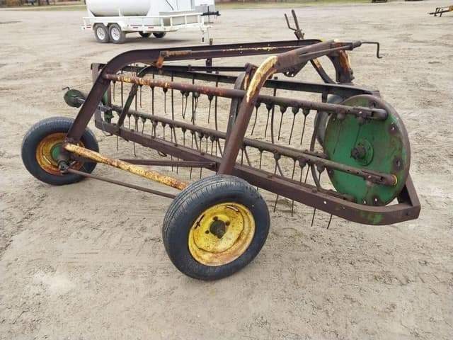 Image of John Deere 640 equipment image 2